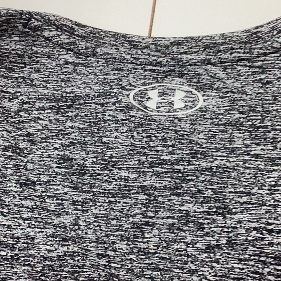 Under Armour Gray Fitted Short Sleeve T-Shirt - Picture 4 of 4
